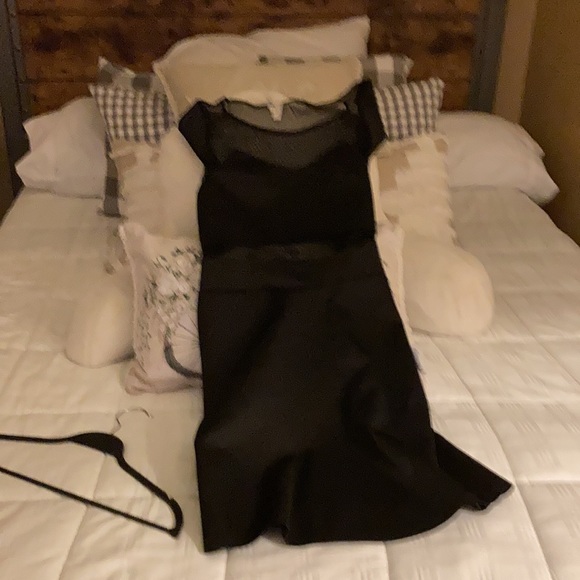 Dress - Picture 3 of 4